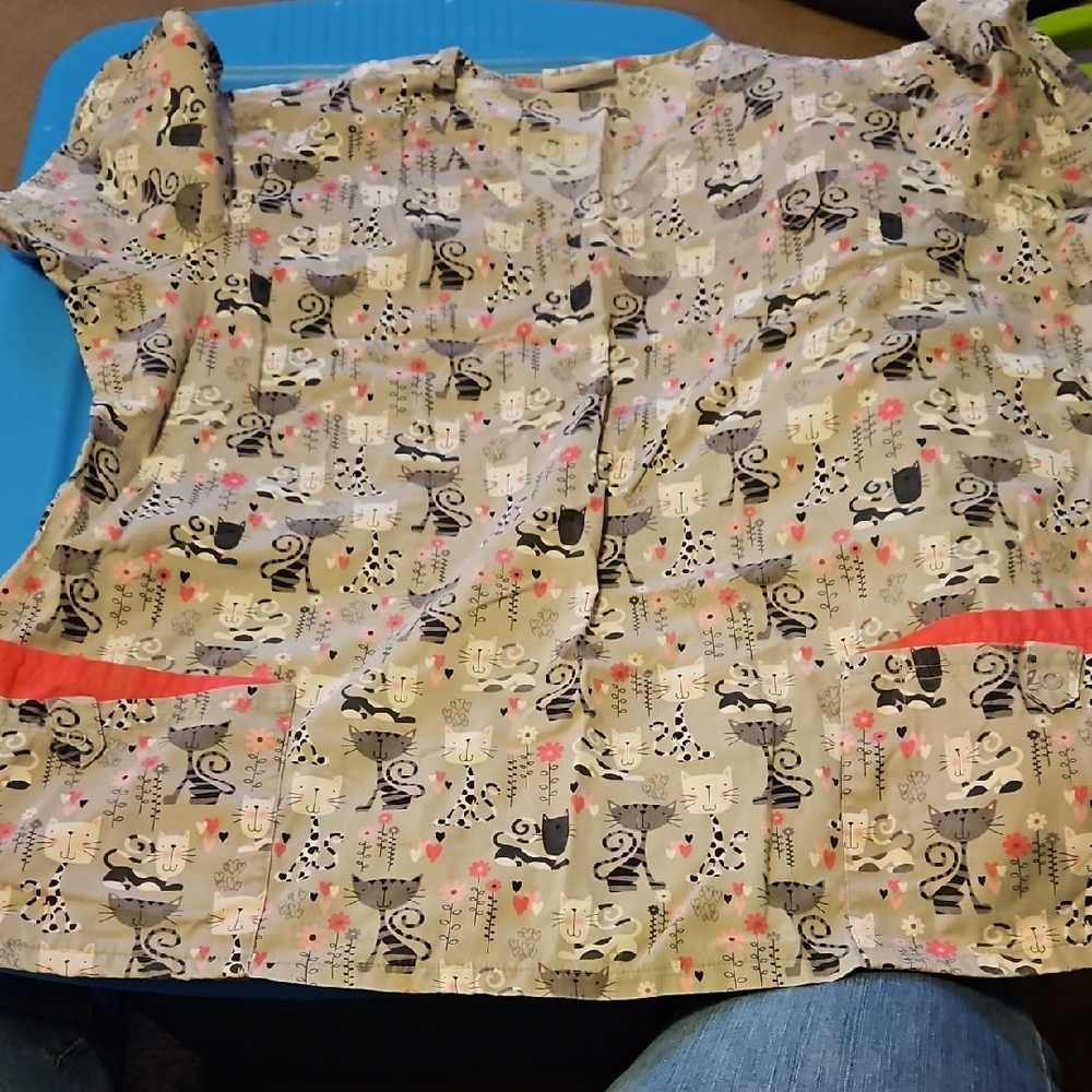 UA Scrubs Multicolor Cat Print Top